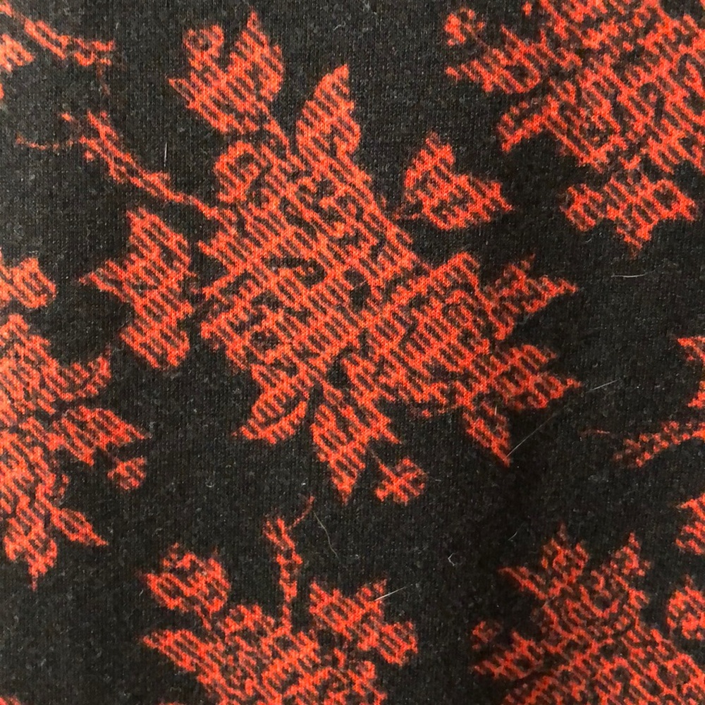 Lula Roe Irma - Picture 3 of 3